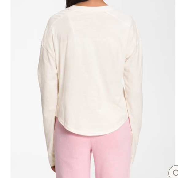 The North Face Girls We Never Stop Graphic T-shirt - Picture 3 of 10